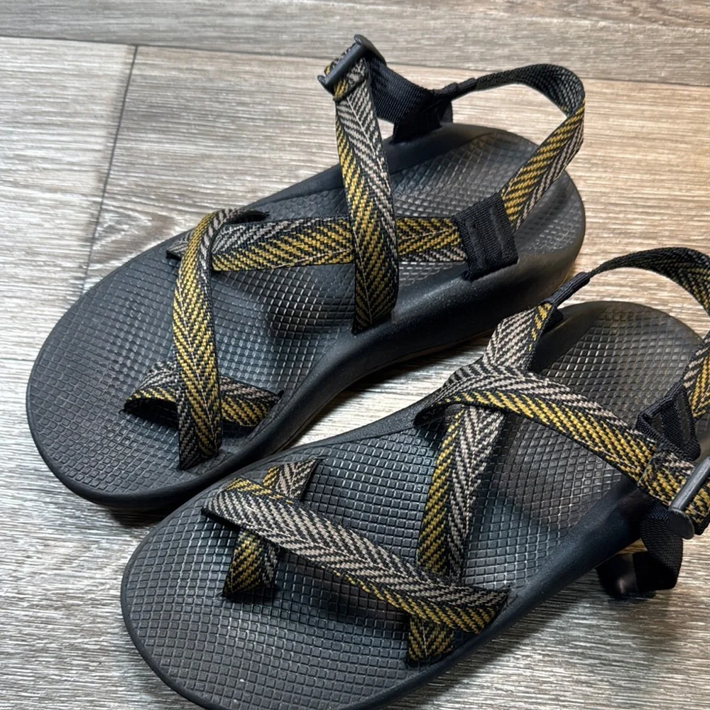 Chaco Black Strappy Sandals men’s 9 (b182)